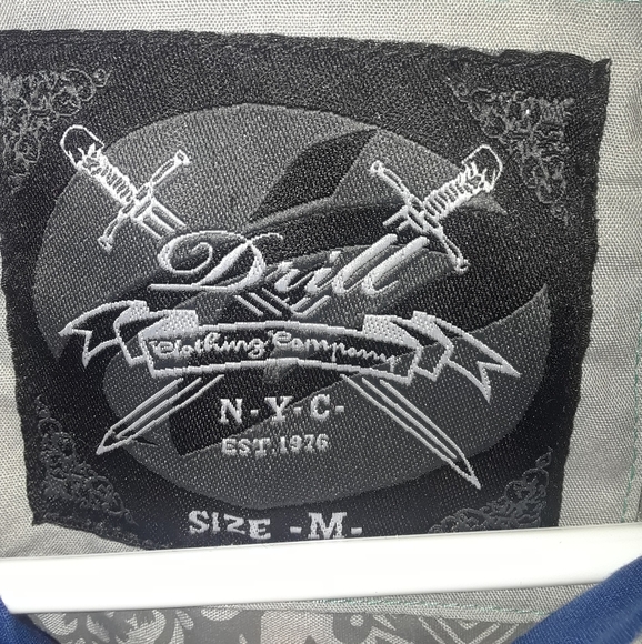 Button up - Picture 4 of 6